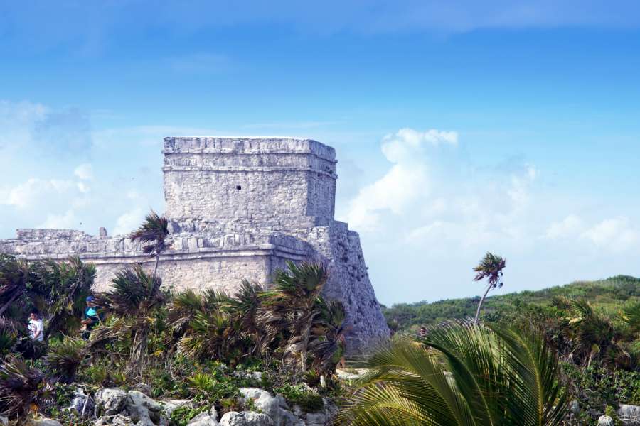 méxico, yucatão, tulum, férias, maia, maia, turismo, mexicano, templo, antigo, velho, ruína, marco, tropical, viagem, caribe, mar, cultura, história, arquitetura, arqueológico, paisagem, pedra, céu, riviera, azul, civilização, arqueologia, oceano, cidade, verão, histórico, praia, cancun, construção, natureza, exótico, local, água, américa, monumento, costa, religião, pirâmide, deus, palma, plano de fundo, areia, turquesa, penhasco
