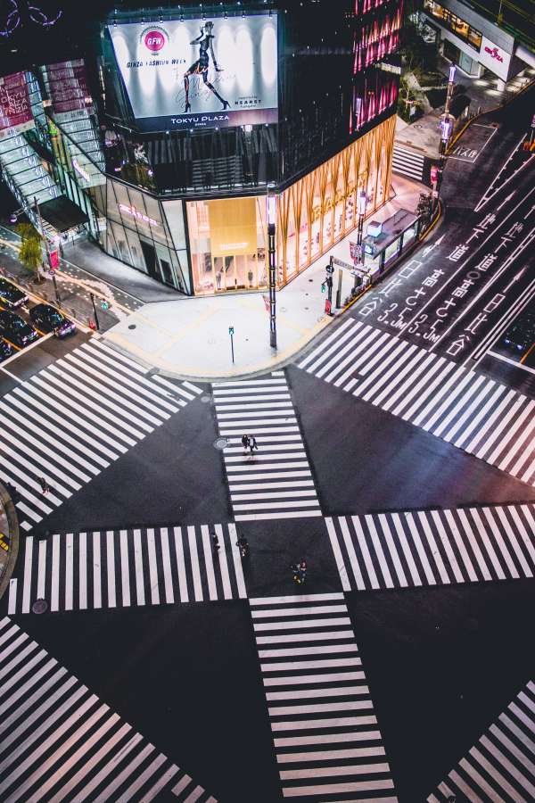 faixa de pedestres, japão, cidade, rua, Tóquio, ásia, estrada, negócios, centro da cidade, pessoas, urbano, japonês, cruz, asiático, caminhada, vista, distrito, interseção, paisagem urbana, pedestre, moderno, multidão, aérea, cena, ponto de referência, arquitetura, compras, famosos, noite, viagem, linha do horizonte, cênico, ginza, quadrado, tráfego, shibuya, comercial, crepúsculo, cenário, metrópole, local, escritório, luzes, plano de fundo, lugar, noite, outdoors, futurista, scramble, superior
