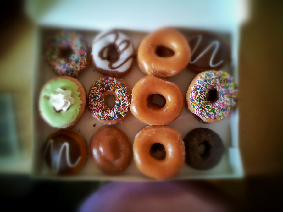 refeições, donut, donuts, doce, sobremesa, close-up, muitos, muitos, chocolate, ricos, caixa, gostoso, redondo,
