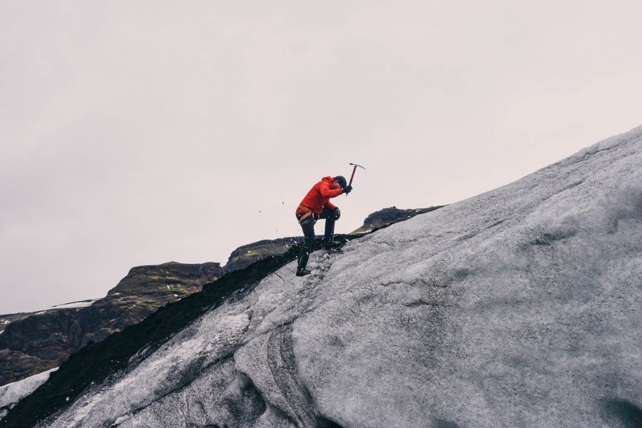 uma pessoa, pessoas, homem, esportes, aventura, escalada, pico, gelo, rock, frio, trekking, escalada, caminhadas,