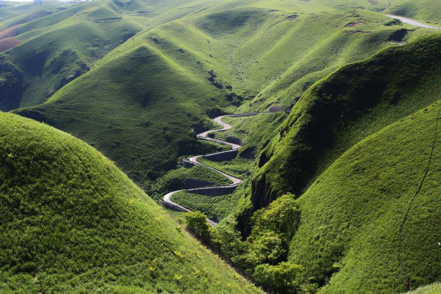 natureza, estrada, viagem, sinuosa, vista, curvas, paisagem, bela, destino, paisagem, ao ar livre, turismo, montanha, floresta, viagem, panorâmica, curva, verão, verde, romênia, vale, aérea, natural, carro, estrada, árvore, aventura, jornada, floresta, drone, rodovia, transfagarasan, birdseye, céu, montanhas, transporte, asfalto, meio ambiente, espetacular, colinas, plano de fundo, curvo, passagem, panorama, rochoso, pinho, campo, cena, transalpina, cárpatos